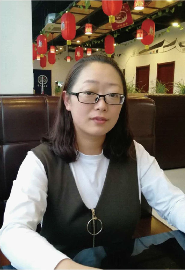 吴娜.jpg